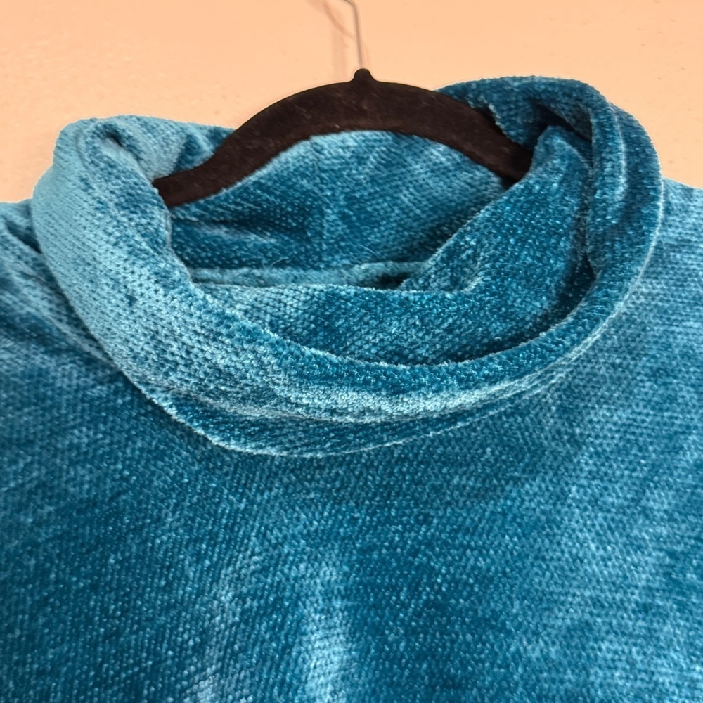 Passports Vibrant Teal Sweater, Velvety Fabric Sz S. - Picture 3 of 7